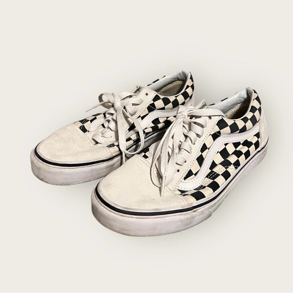 Vans Shoes - VANS Old Skool Checkerboard Sneakers White/Black Women’s Size 8 / Men’s Size 6.5